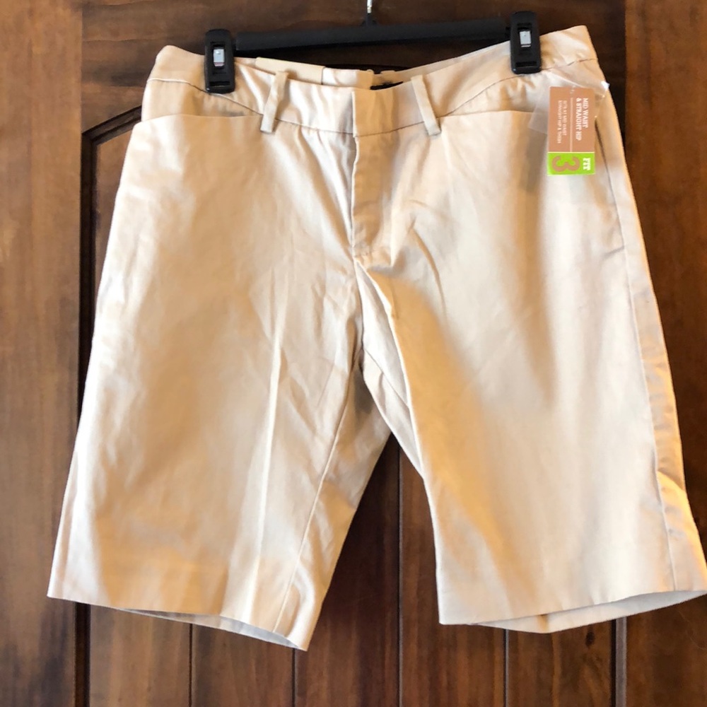 Women’s Khaki Bermuda Shorts
